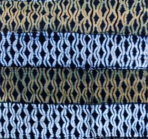KENTE Tissu Bogolan / Batik "Échos Ondulés" - Bleu Nuit et Ocre